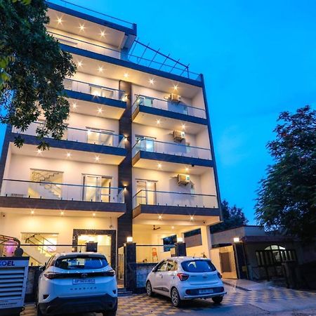 Hotel Kds Residency à Greater Noida Extérieur photo