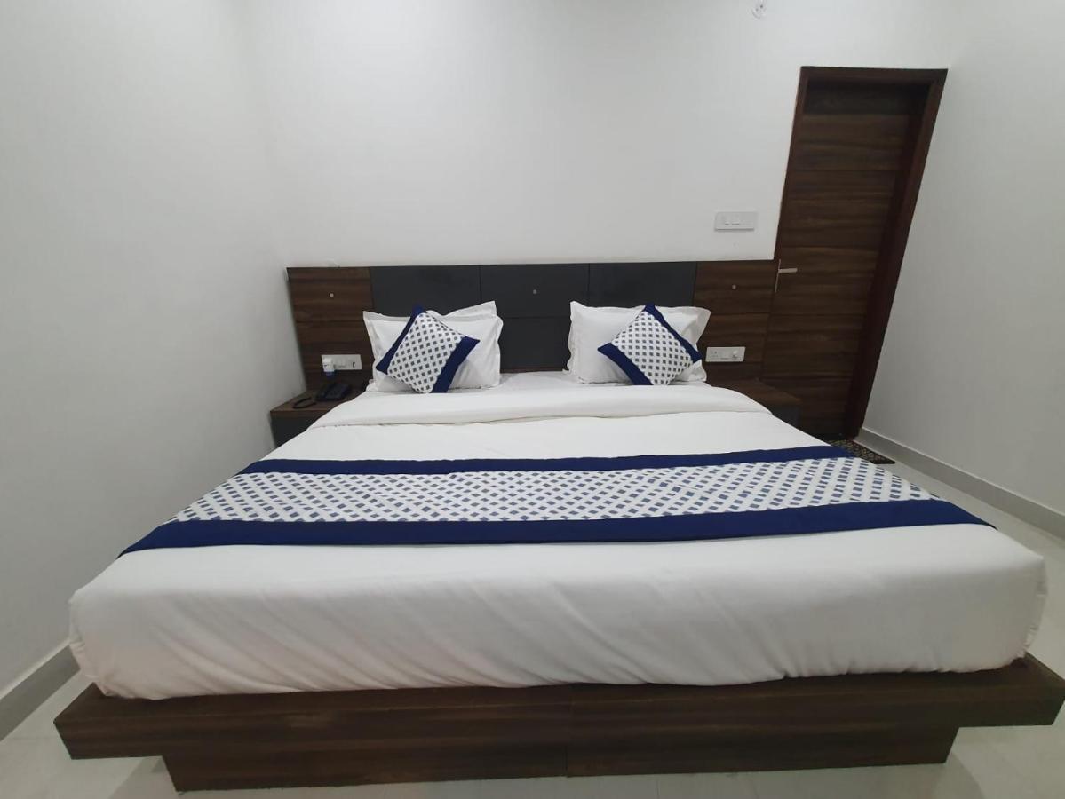 Hotel Kds Residency à Greater Noida Extérieur photo