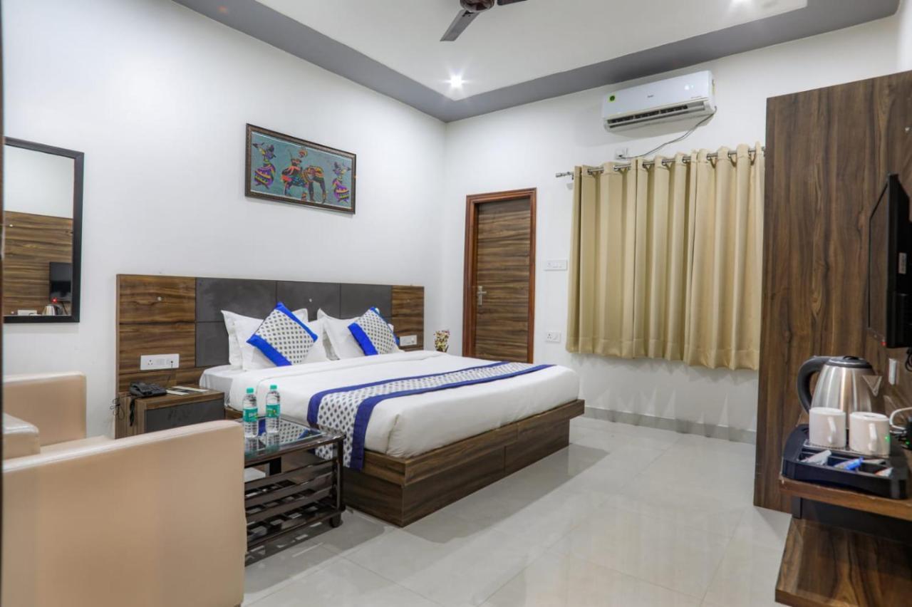 Hotel Kds Residency à Greater Noida Extérieur photo