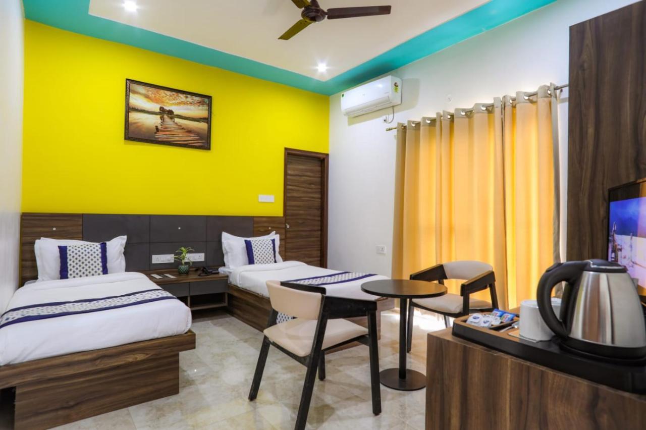 Hotel Kds Residency à Greater Noida Extérieur photo